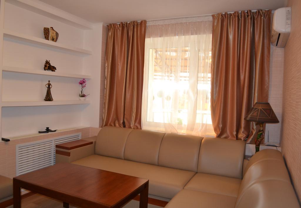 City Hotel Gomel Extérieur photo