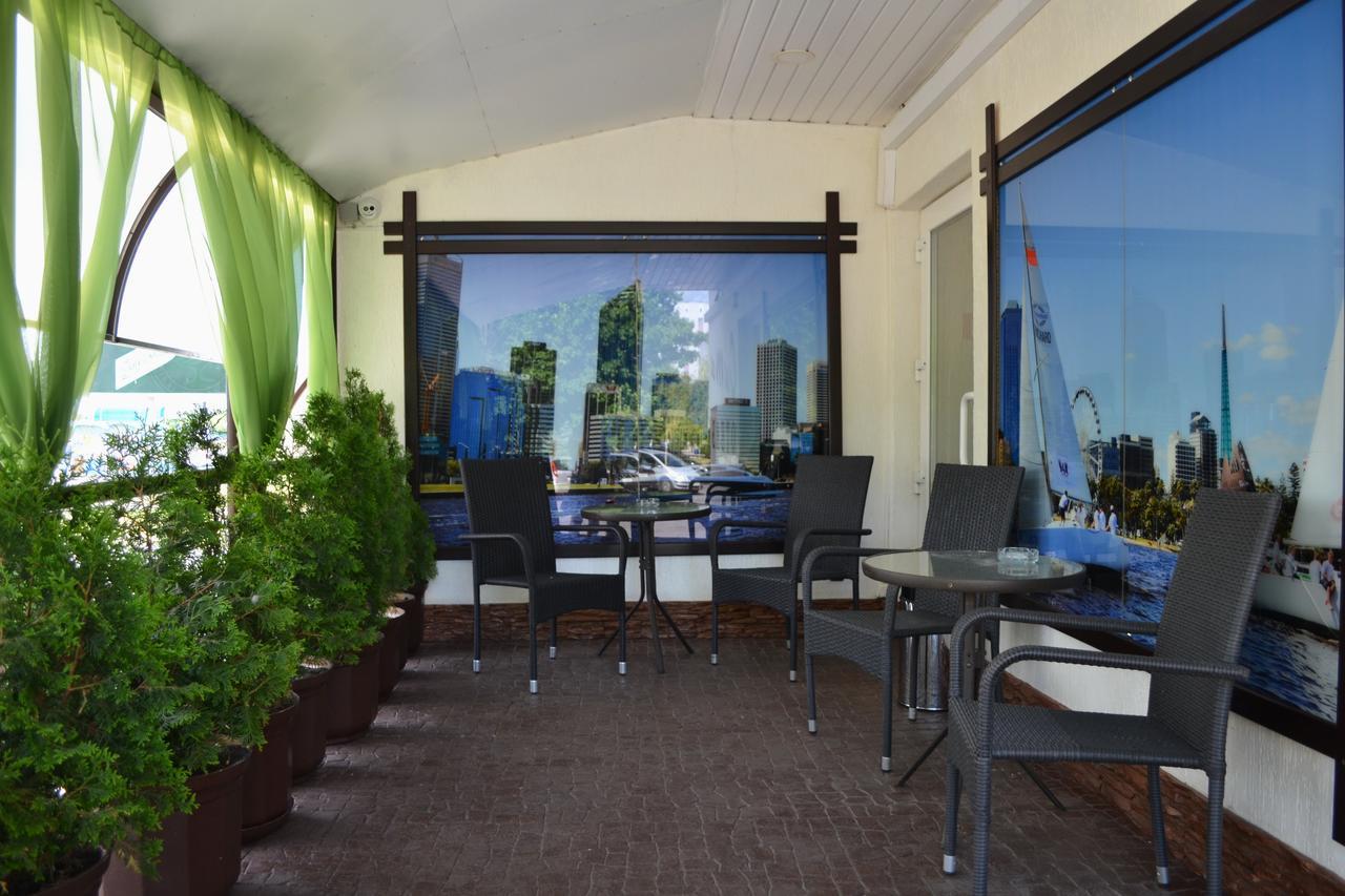 City Hotel Gomel Extérieur photo