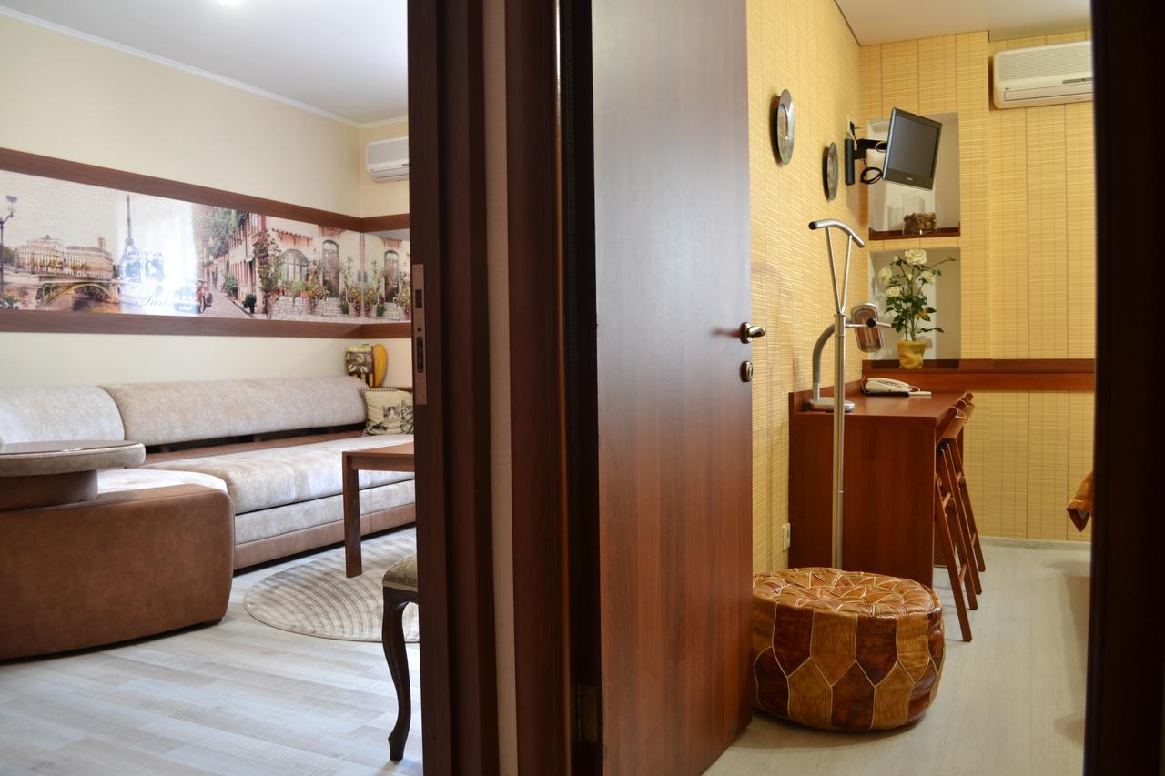 City Hotel Gomel Extérieur photo